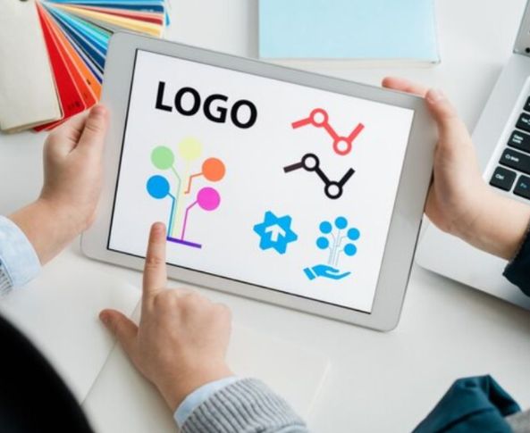 how-to-choose-right-logo-designer-for-your-brand